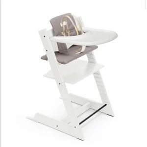Stokke high chair White,white tray nd gray cushion